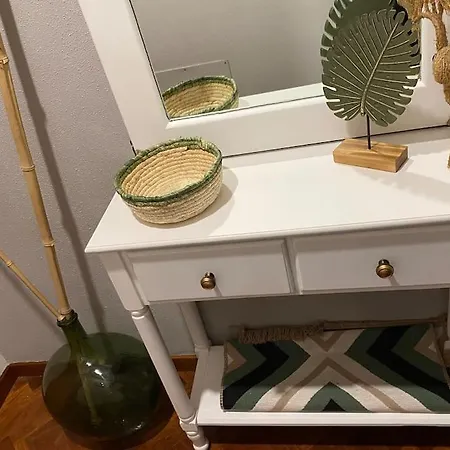 “ledicia”, Piso En Alquiler Apartamento Vigo